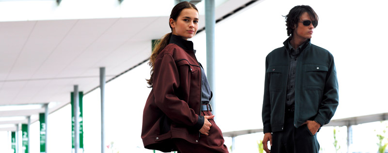 反射材のついた作業服